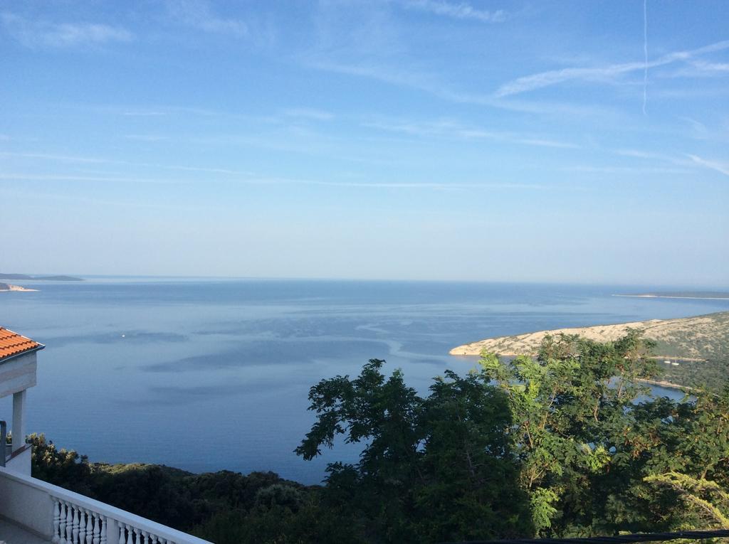 Apartman * Ustrine